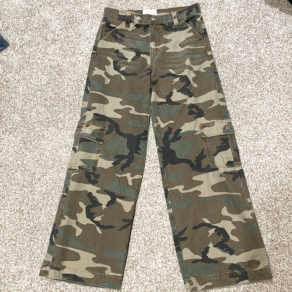 Revice Camo Jeans, Size 27, NWT